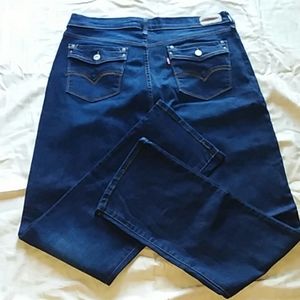 Levi jeans